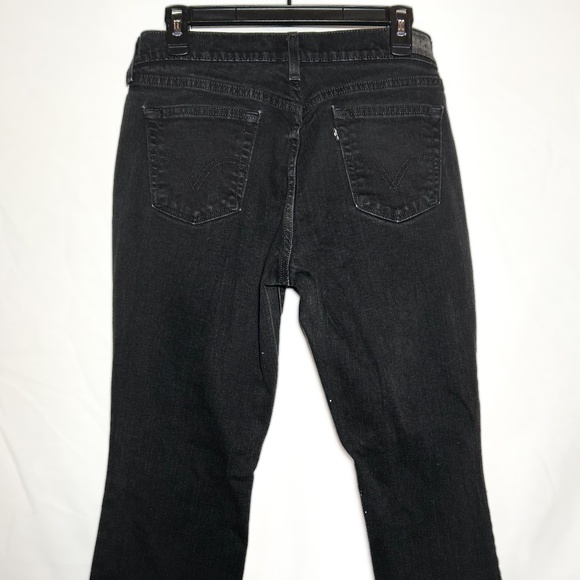 Hand-Painted Levi Jeans - Picture 3 of 8